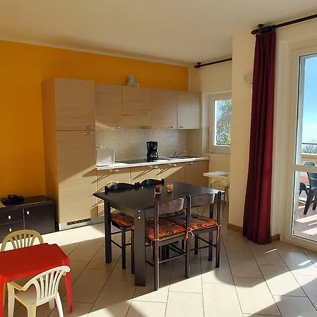 Sleeps 4 Pool Wifi T801705 * Vercana
