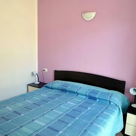 Daire Sleeps 4 Pool Wifi T801705 *