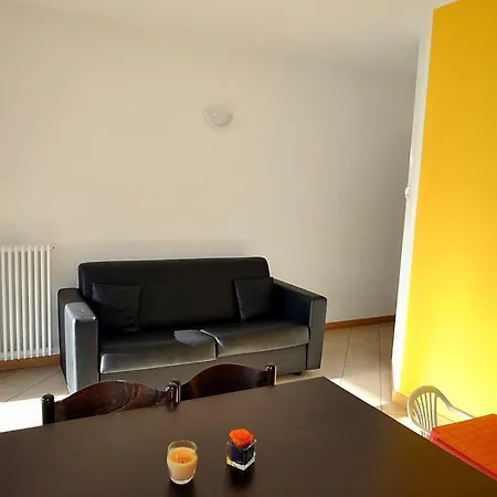 Daire Sleeps 4 Pool Wifi T801705